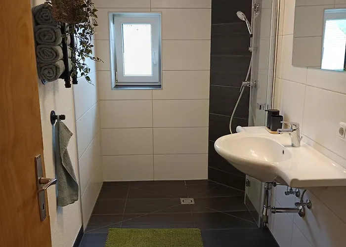 Ehrenberg Apartment *