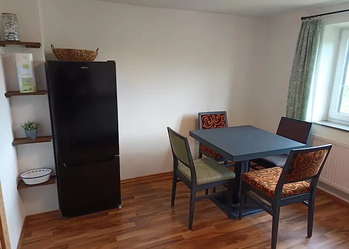 Ehrenberg Apartment *